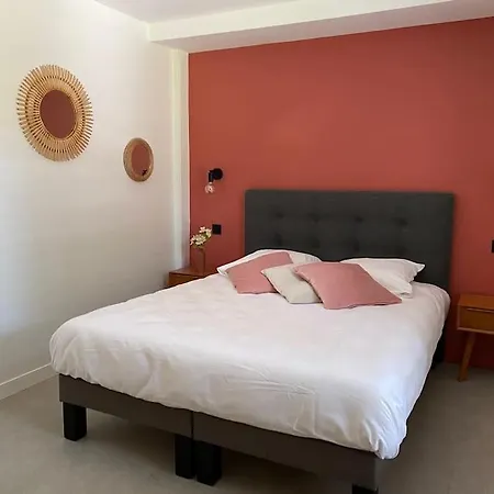 Holiday home Magnifique Dans La Foret De Fontainebleau